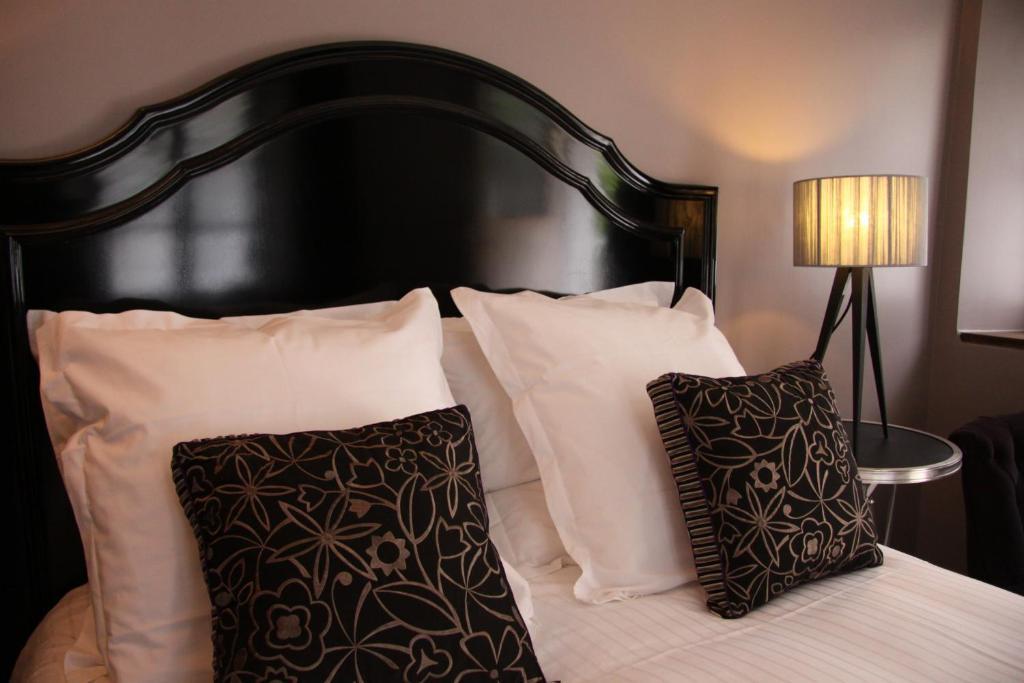 Bed and Breakfast L'Hibernie Rochefort-en-Yvelines Zimmer foto